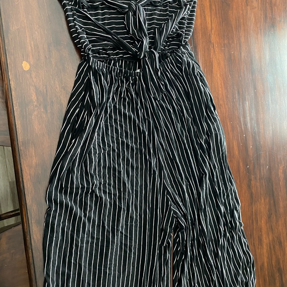 American Eagle Jumpsuit size M with pockets